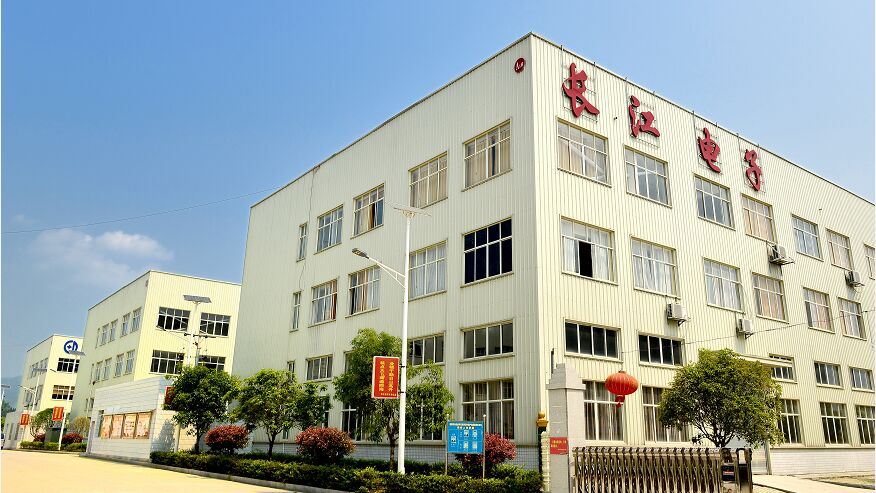 超純水機(jī)-婁底長(zhǎng)江電子與成都奧邁科技簽訂超純水機(jī)購(gòu)銷(xiāo)合同！